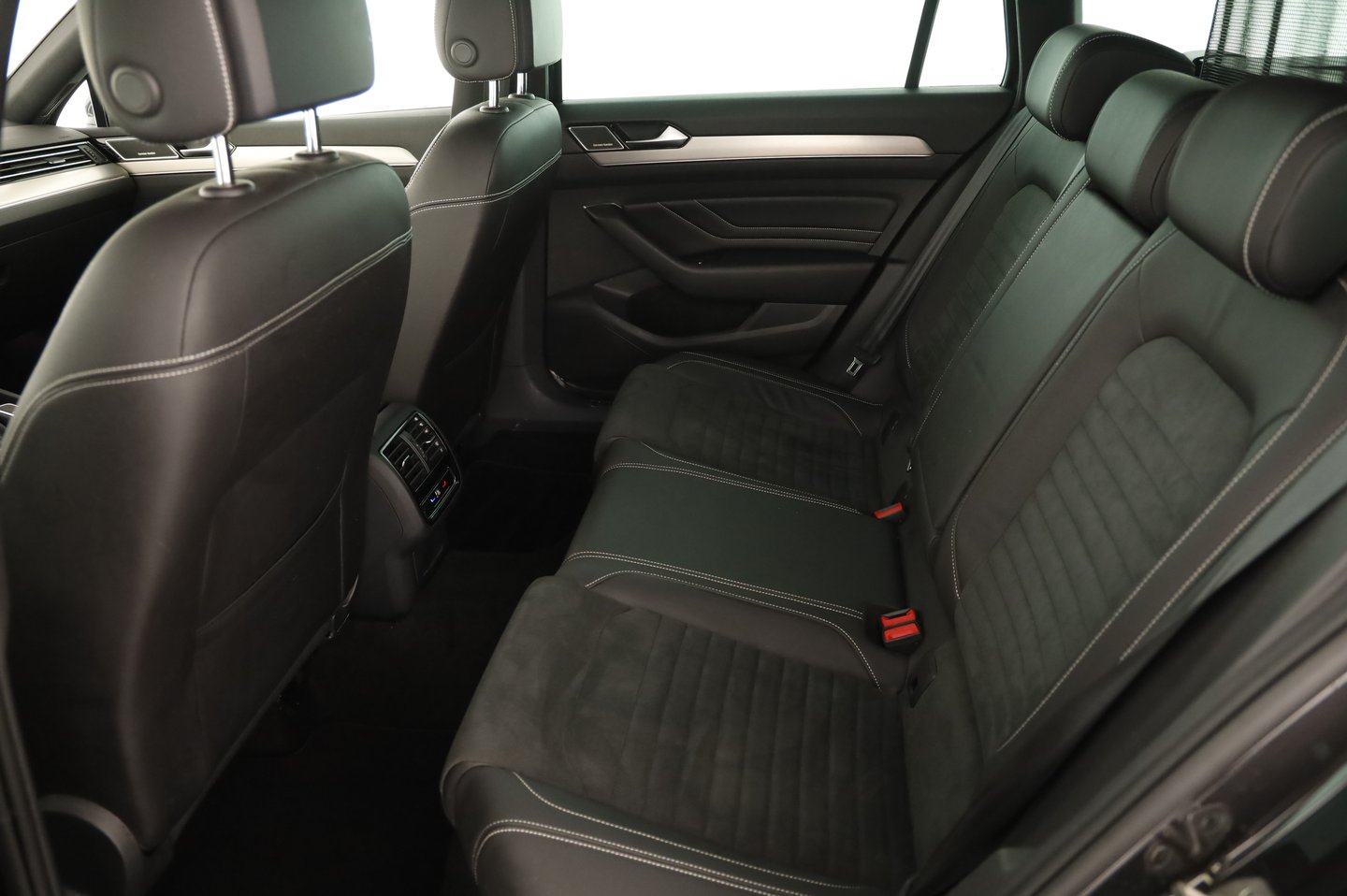 VW Passat Variant Elegance TDI DSG | Bild 16 von 21