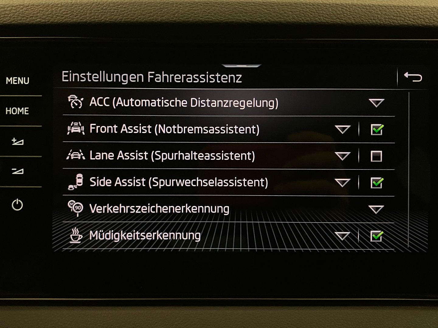 Škoda KAROQ 4x4 Style SC TDI DSG | Bild 18 von 28