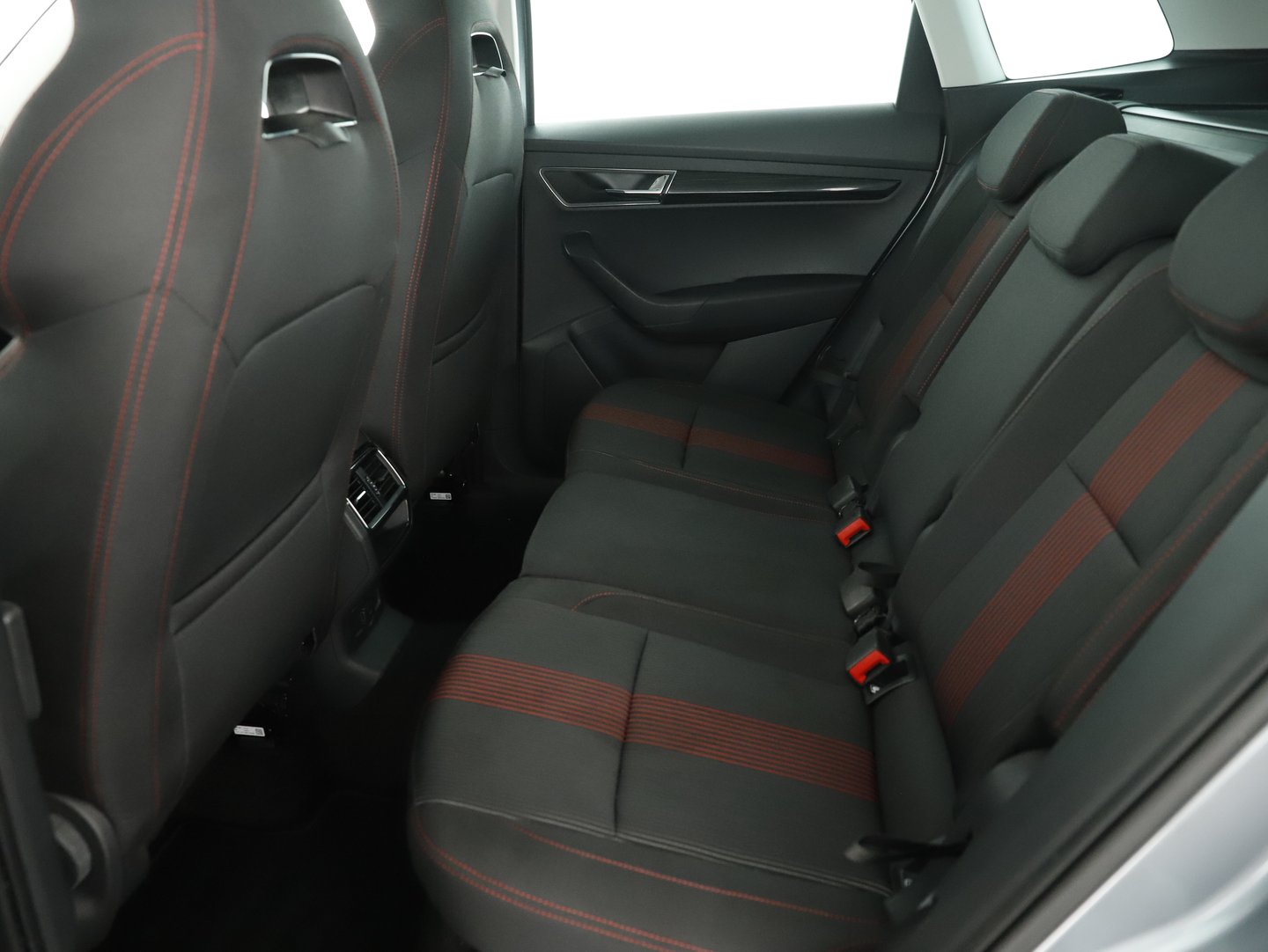 Škoda KAROQ 4x4 Style SC TDI DSG | Bild 23 von 28