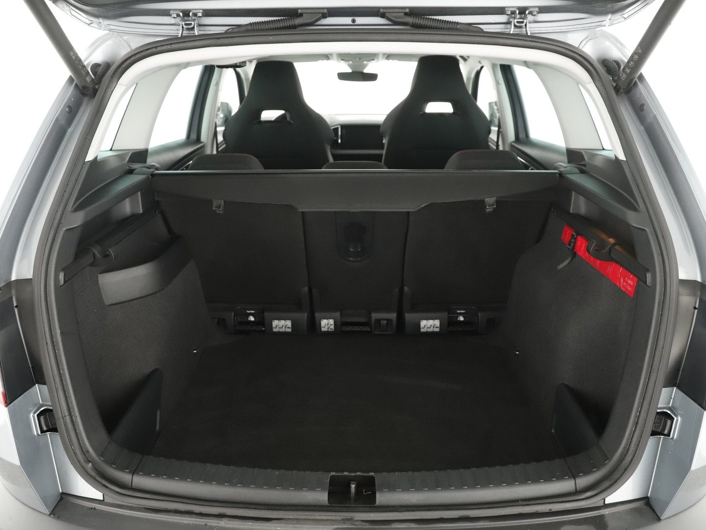 Škoda KAROQ 4x4 Style SC TDI DSG | Bild 25 von 28