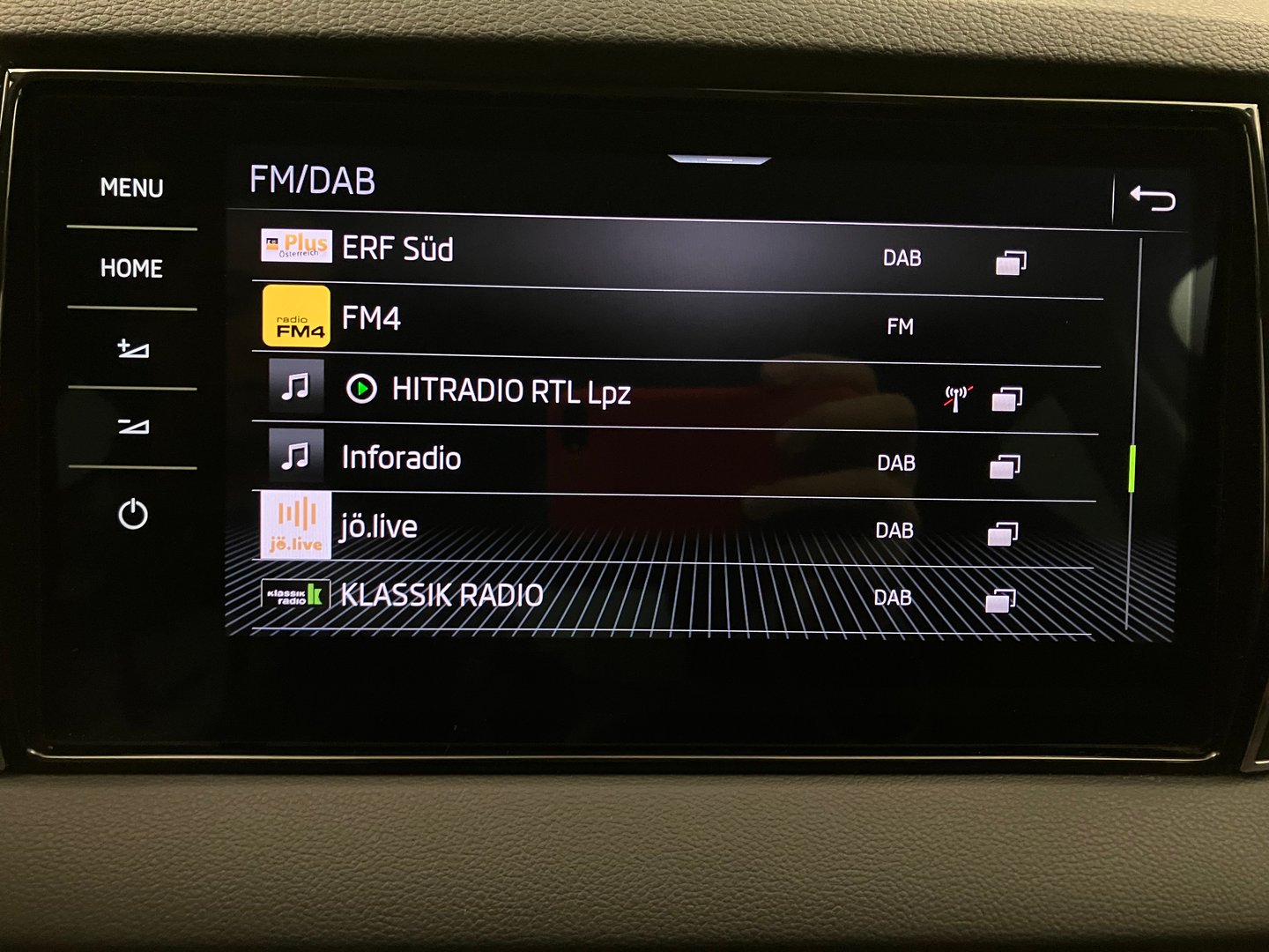 Škoda KAROQ 4x4 Style SC TDI DSG | Bild 16 von 28