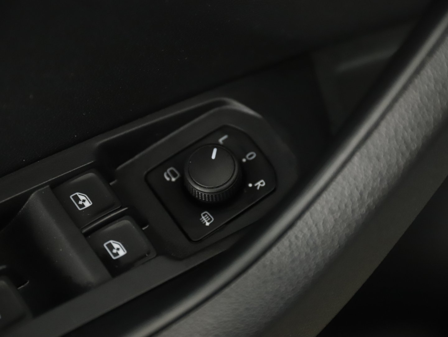 Škoda KAROQ 4x4 Style SC TDI DSG | Bild 6 von 28