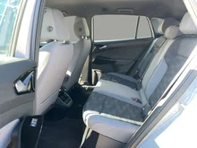 VW ID.4 Pro Performance 150 kW 1st in Mondsteingrau
