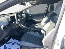 VW ID.4 Pro Performance 150 kW 1st in Mondsteingrau