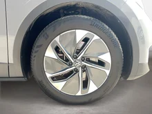 VW ID.4 Pro Performance 150 kW 1st in Mondsteingrau