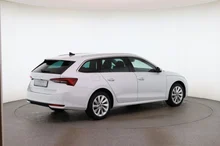 Škoda Octavia Combi Selection TDI DSG in Moon-Weiß Metallic