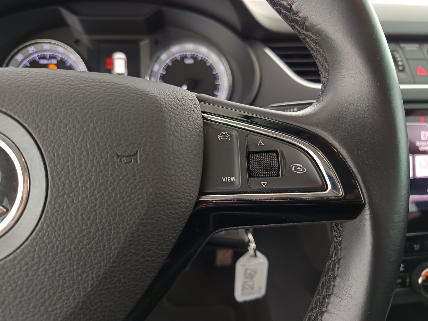 Škoda OCTAVIA Combi Ambition Limited TDI | Bild 17 von 30