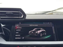 Audi A3 Limousine 30 TFSI advanced in 0E Mythosschwarz Metallic