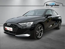 Audi A3 Limousine 30 TFSI advanced in 0E Mythosschwarz Metallic