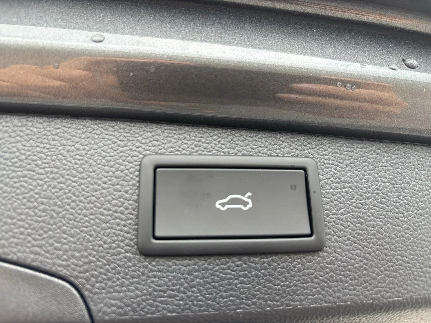 Bild eines VW Passat Variant Business eTSI DSG