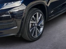 Škoda Kodiaq 4x4 SPORTLINE TDI DSG in Black-Magic Perleffekt