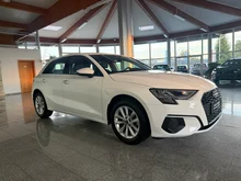 Audi A3 Sportback 30 TFSI in weiß