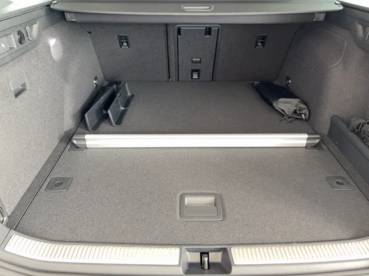 Bild eines VW Passat Variant Elegance eTSI DSG