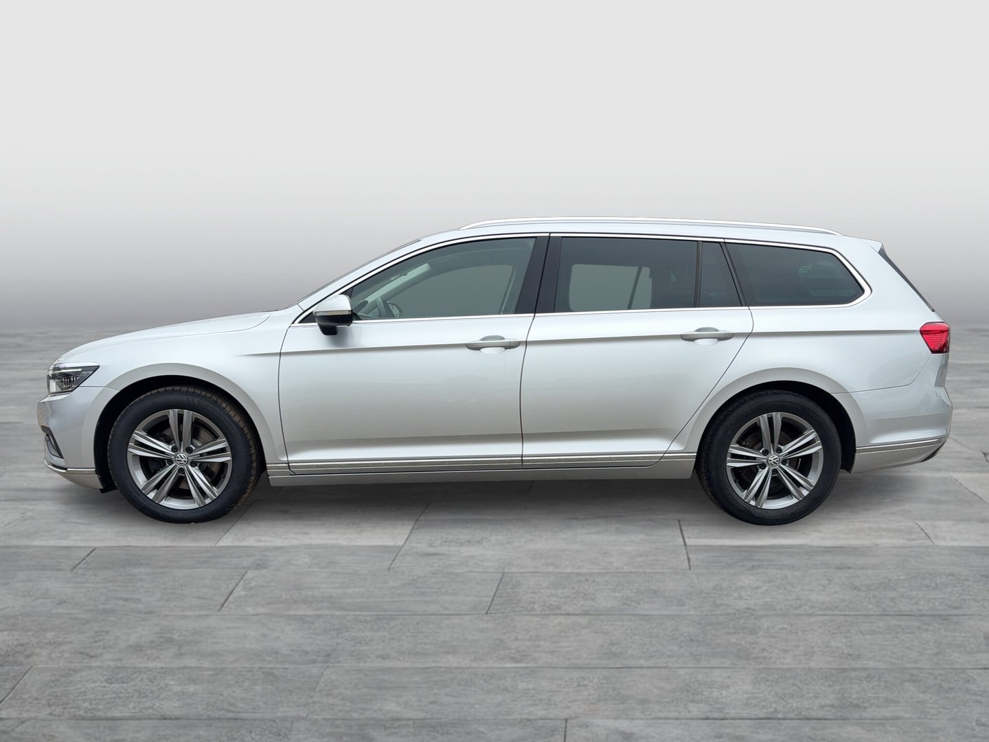 VW Passat Variant Elegance TDI | Bild 2 von 23