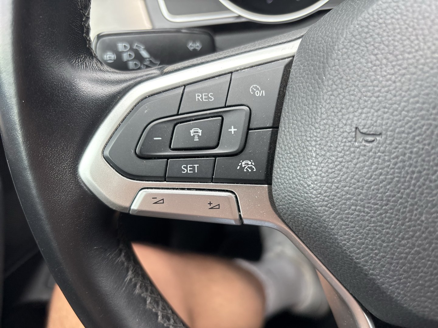 VW Passat Variant Elegance TDI | Bild 13 von 23