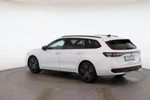 VW Passat Variant Sport TDI DSG in Pure White