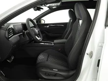 VW Passat Variant Sport TDI DSG in Pure White