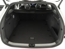 VW Passat Variant Sport TDI DSG in Pure White