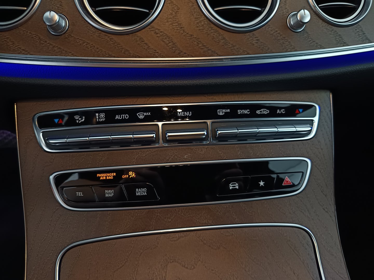 Mercedes E 220 d Aut. | Bild 32 von 38