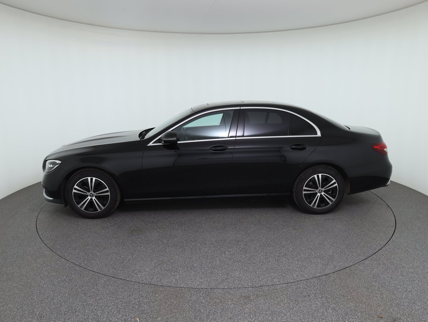 Mercedes E 220 d Aut. | Bild 8 von 38