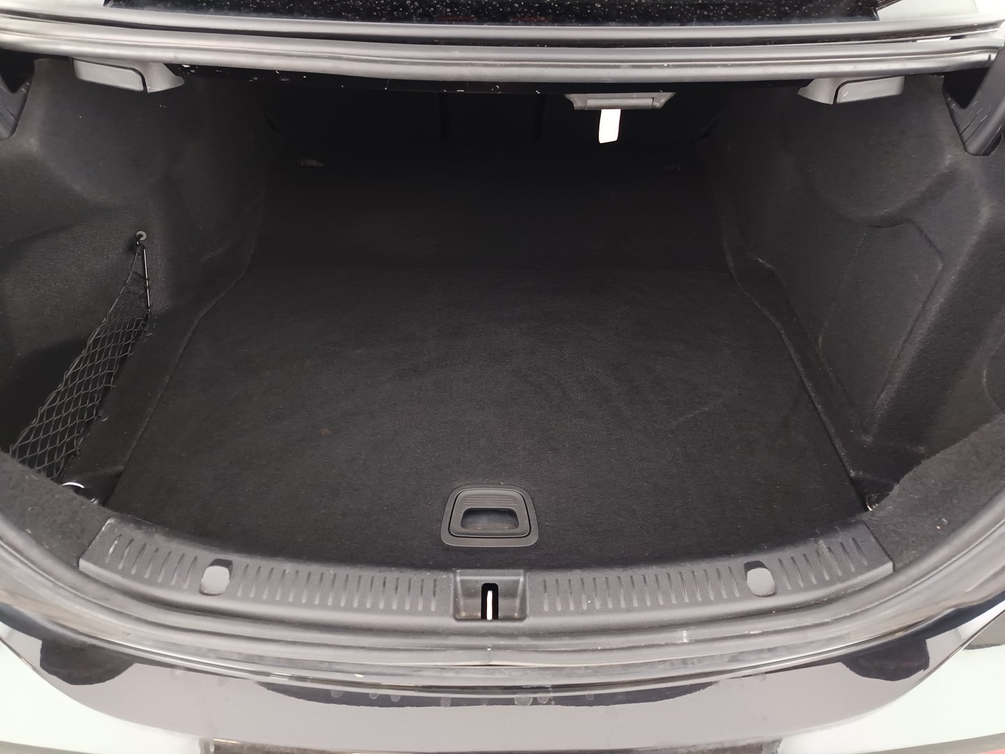 Mercedes E 220 d Aut. | Bild 35 von 38