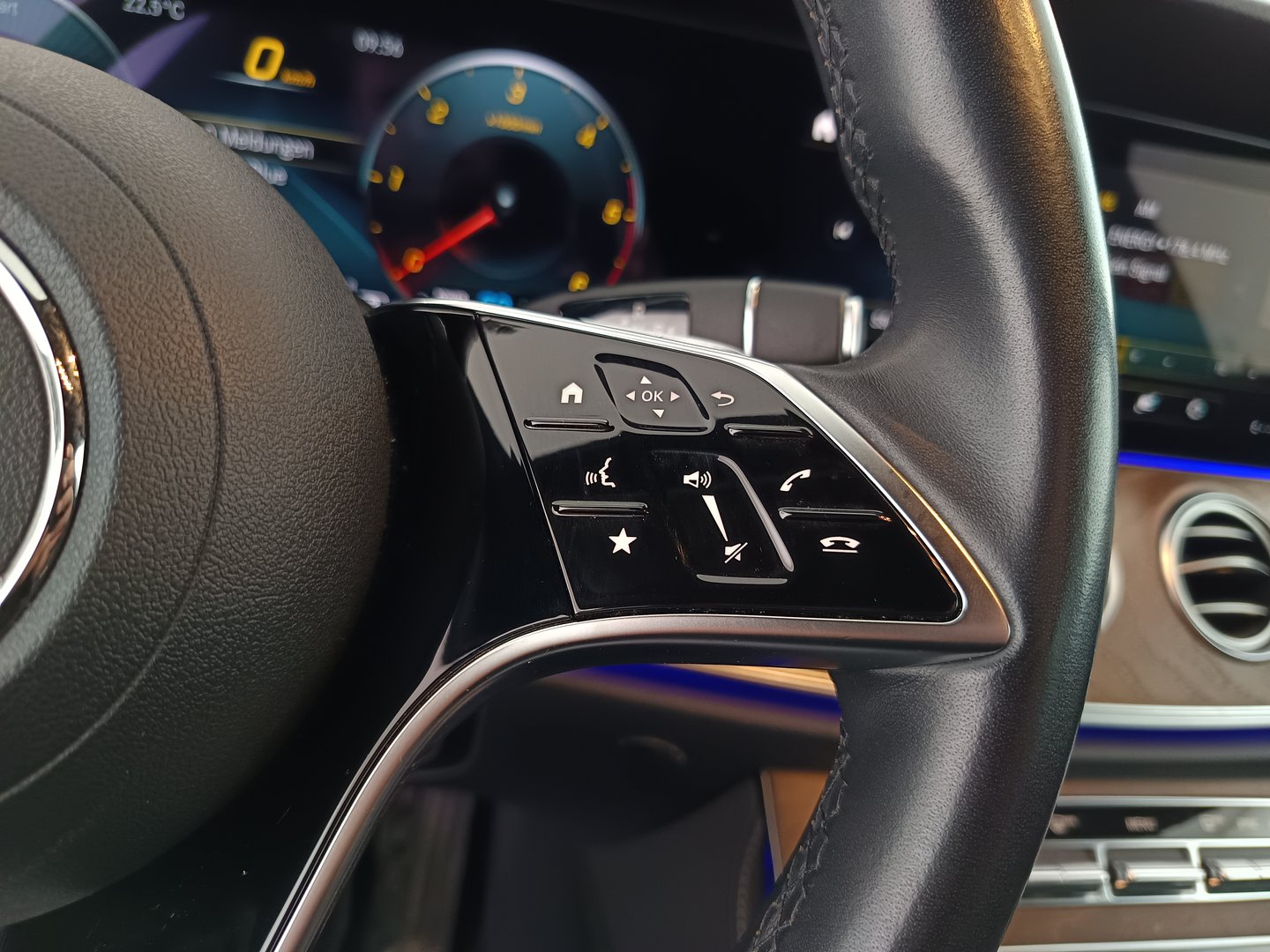 Mercedes E 220 d Aut. | Bild 18 von 38