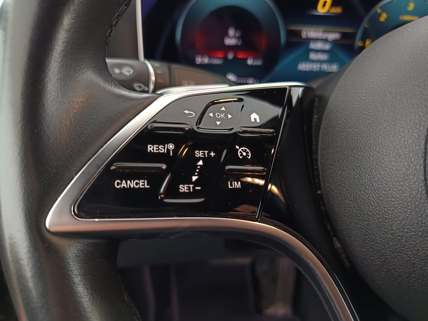 Mercedes E 220 d Aut. | Bild 17 von 38