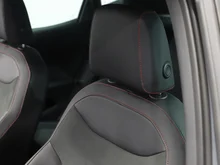 SEAT Arona FR EcoTSI DSG in Florett-Silber Metallic Dach Nacht-Schwa