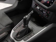 SEAT Arona FR EcoTSI DSG in Florett-Silber Metallic Dach Nacht-Schwa
