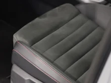 SEAT Arona FR EcoTSI DSG in Florett-Silber Metallic Dach Nacht-Schwa