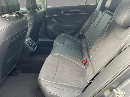 Bild eines Passat Variant Business TDI DSG