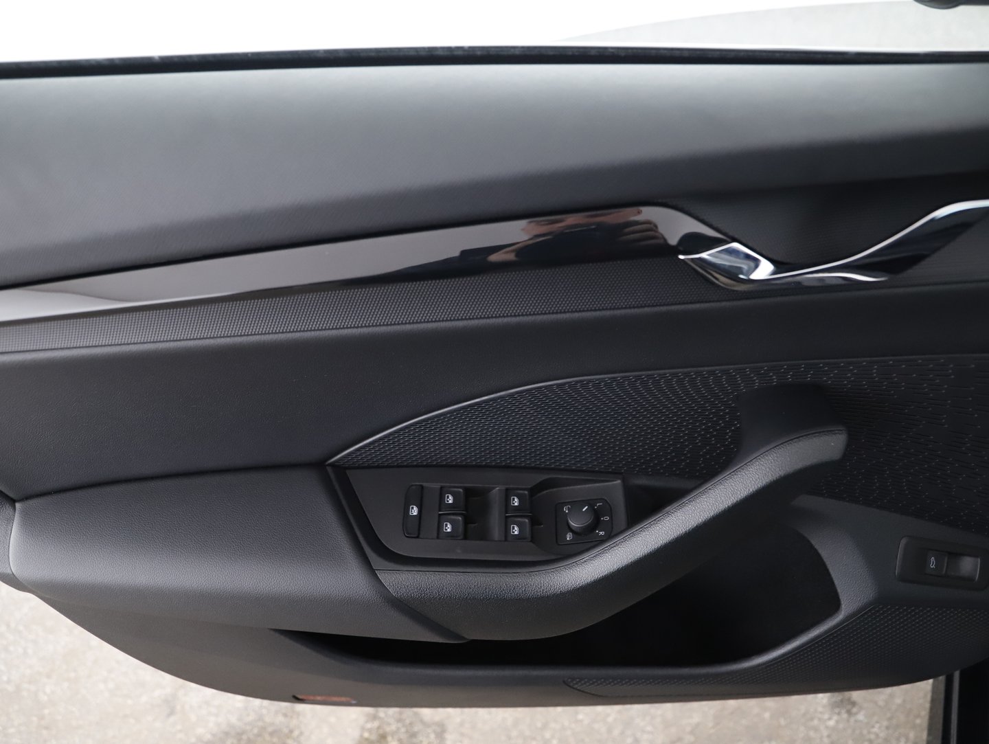 Škoda OCTAVIA Combi Ambition TDI DSG | Bild 10 von 32