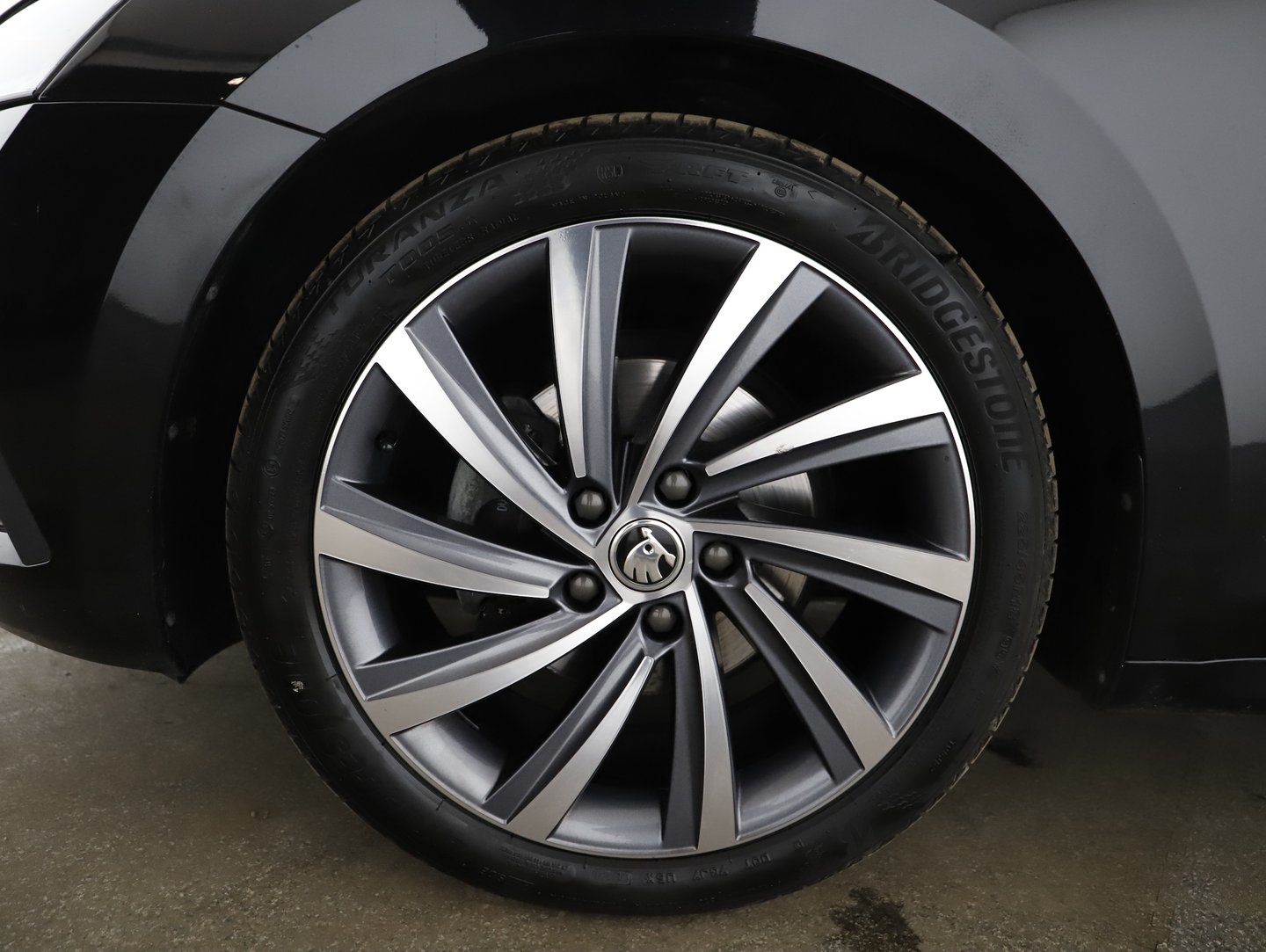 Škoda OCTAVIA Combi Ambition TDI DSG | Bild 9 von 32