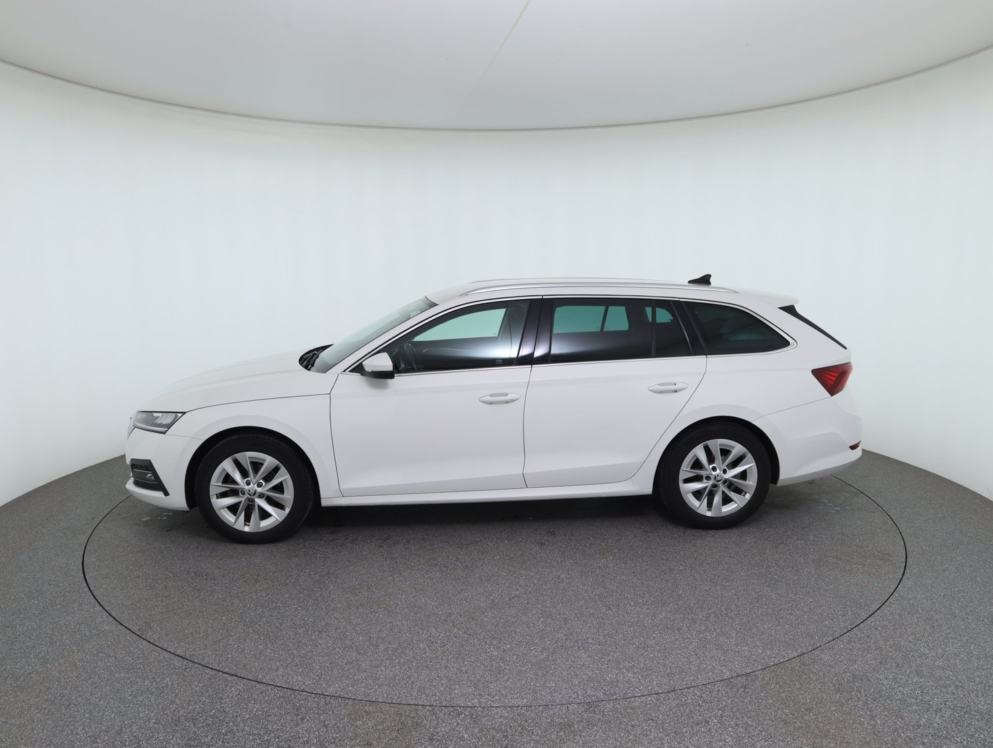 Škoda OCTAVIA Combi Style TDI DSG | Bild 8 von 29