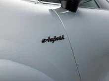Porsche Cayenne S E-Hybrid Black Edition in dolomitsilbermetallic