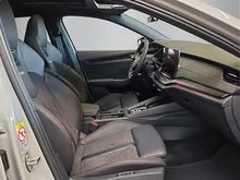 Škoda Octavia Combi RS in Stahl-Grau