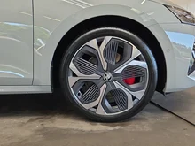 Škoda Octavia Combi RS in Stahl-Grau