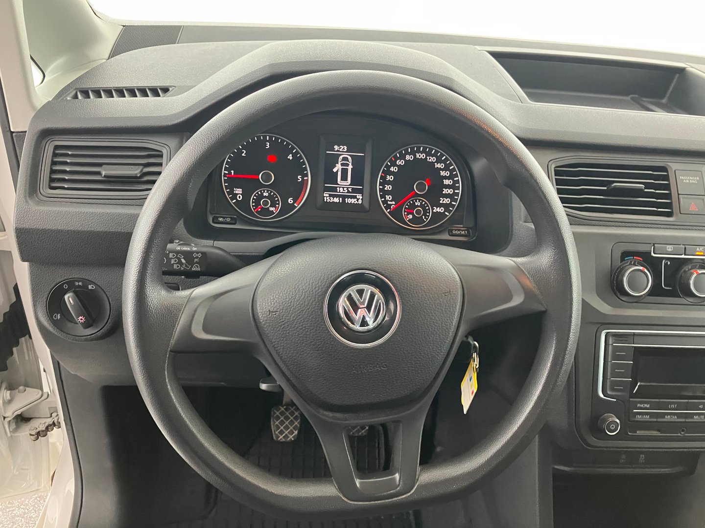 VW Caddy Kastenwagen TDI 4MOTION | Bild 6 von 12