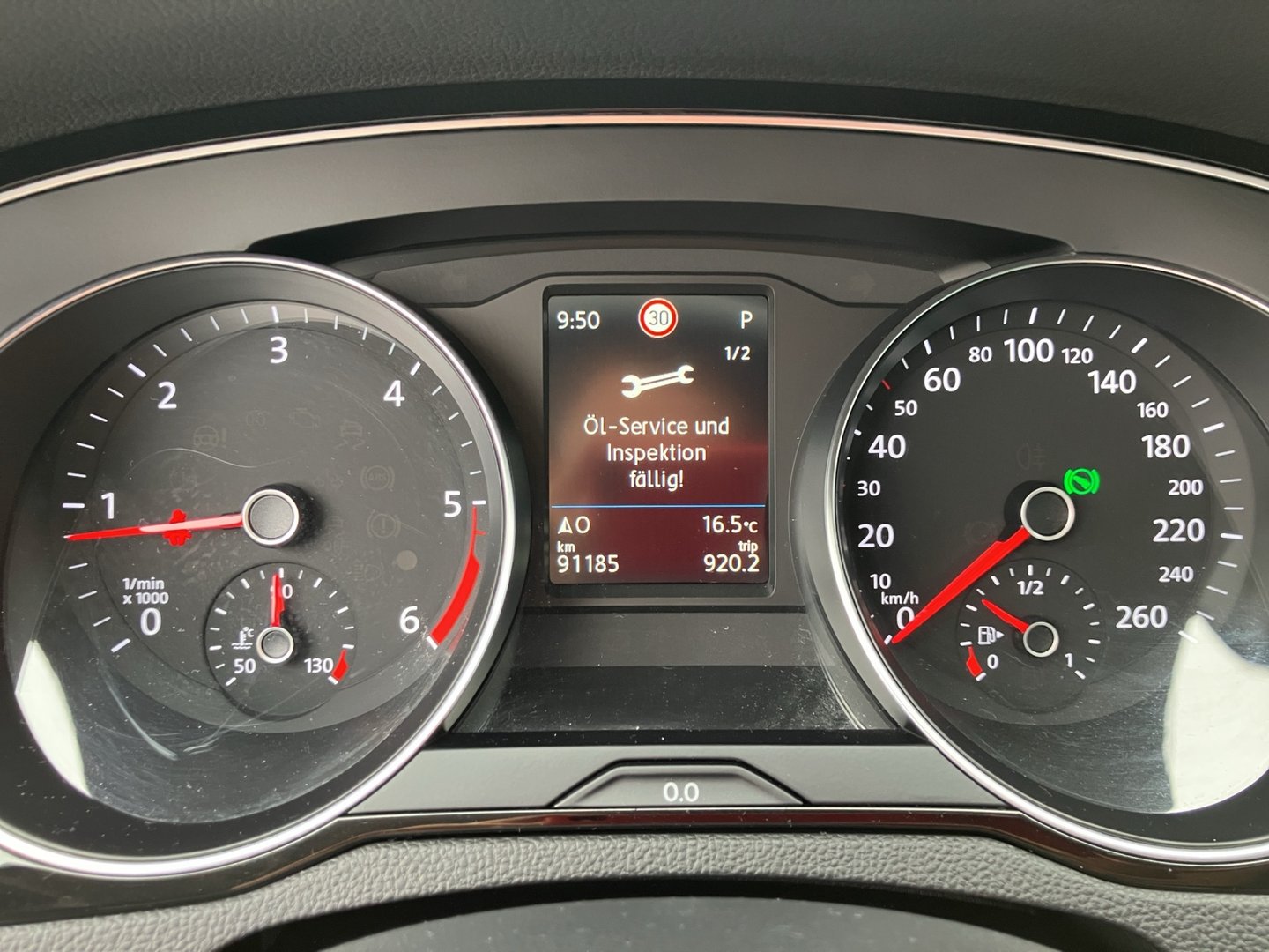 VW Passat Variant Business TDI SCR DSG | Bild 8 von 17