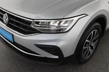 VW Tiguan Life TSI DSG in Reflexsilber Metallic