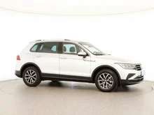 VW Tiguan Life TSI DSG in Reflexsilber Metallic