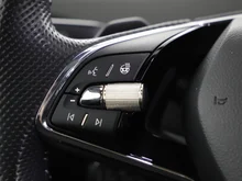 Škoda Enyaq Sportline 80x in SCHWARZ-MAGIC PERLEFFEKT