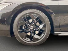 VW Passat Variant R-Line eTSI DSG in Grenadillschwarz Metallic