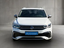 VW Tiguan Allspace R-Line TDI 4MOTION DSG in PURE WHITE