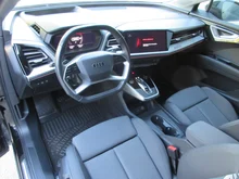 Audi Q4 e-tron 40 e-tron in Mythosschwarz metallic