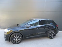 Audi Q4 e-tron 40 e-tron in Mythosschwarz metallic