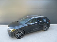 Audi Q4 e-tron 40 e-tron in Mythosschwarz metallic