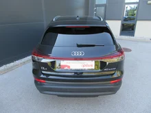 Audi Q4 e-tron 40 e-tron in Mythosschwarz metallic
