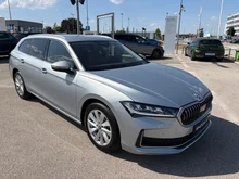 Škoda Superb Combi Selection iV TSI DSG in Pebble-Silber Metallic