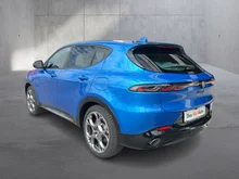 Alfa Romeo Tonale Edizione Speciale Plug-In-Hybrid AWD in dunkelblau - metallic